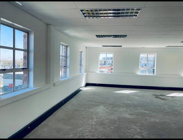 370M² OFFICE TO LET IN FOURWAYS